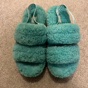 New UGG slippers US size 7